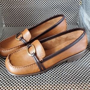 New.Aerosoles Women's Sz. 6.5 2Tone Brown Leather.